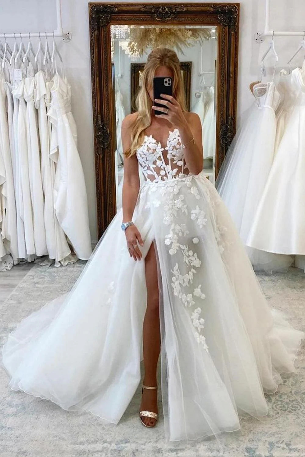 Beautiful A Line Sweetheart White Tulle Long Wedding Dress with Appliques