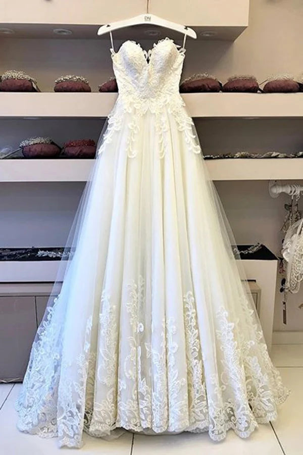Romantic Sweetheart Thin Strap Lace Wedding Dress with Stickers