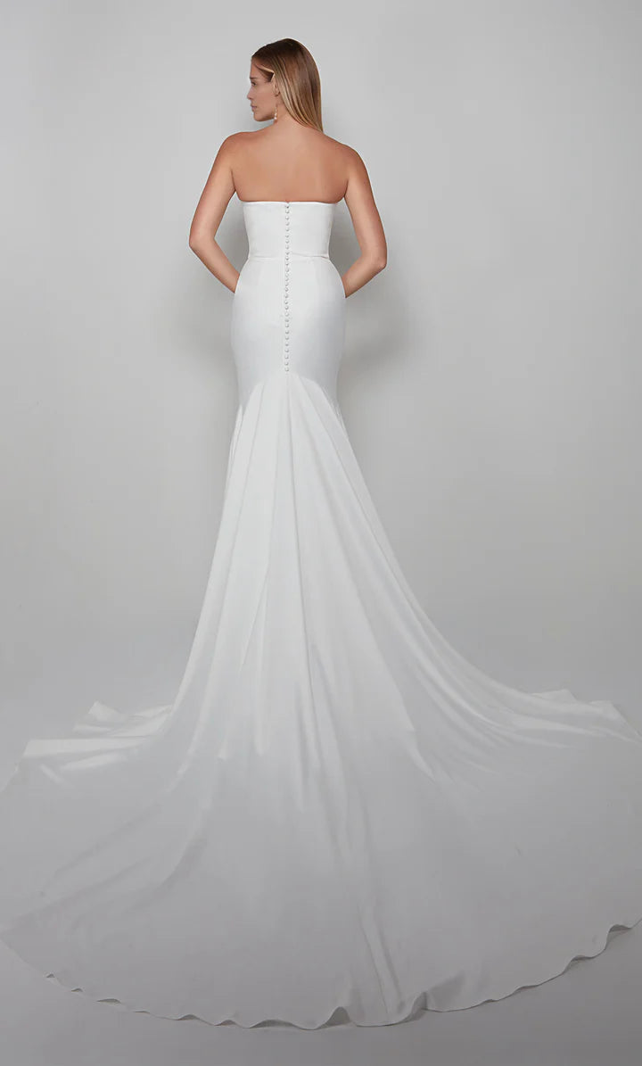 Perfect satin strapless mermaid backless satin bread button wedding dress
