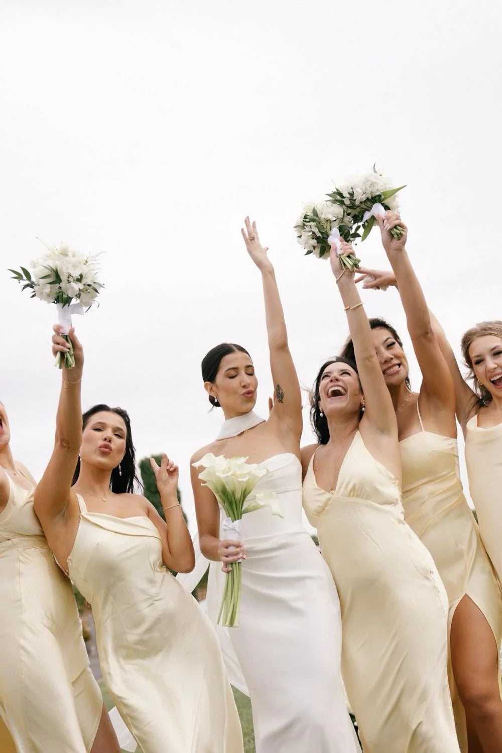 Classic Mermaid Strapless White Corset Wedding Party Dress