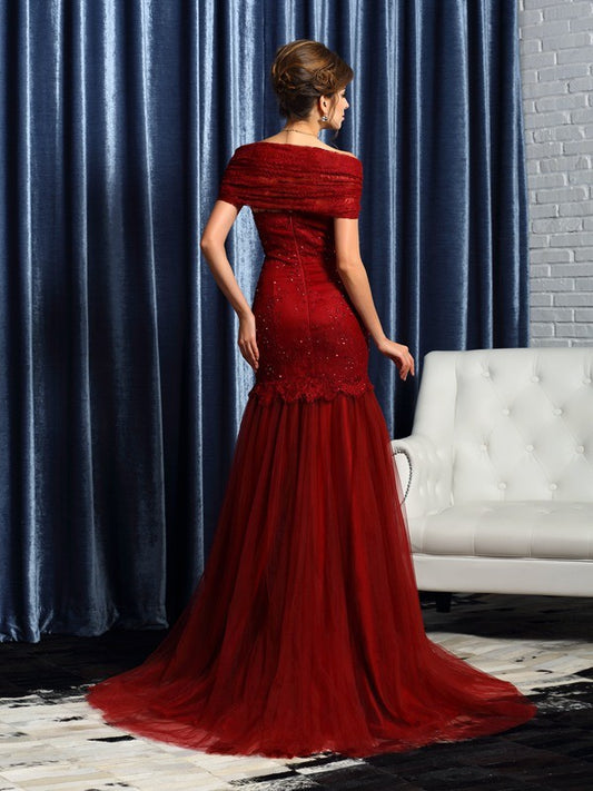 Mermaid Satin Off-the-Shoulder Short Sleeves Sweep/Brush Train With Beading Mother of the Bride Dresses