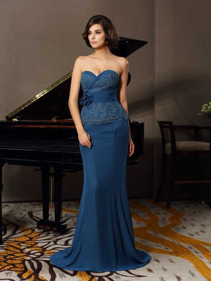 Mermaid Chiffon Sweetheart Sleeveless Sweep/Brush Train With Applique Mother of the Bride Dresses