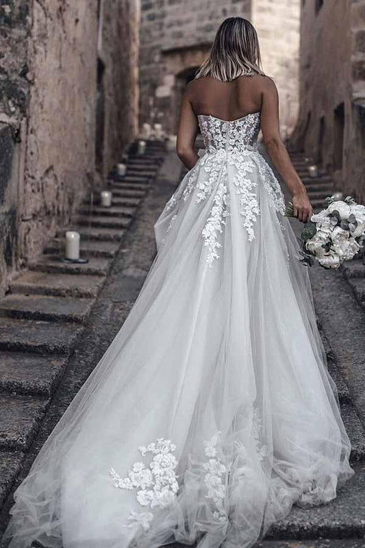 Romantic Sweetheart Strapless Lace Stickers A-line Wedding Dress