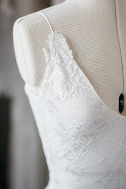 Mermaid thin suspender backless lace wedding dress
