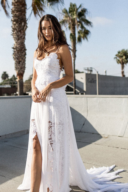 Simple thin suspender backless lace decal beach wedding dress