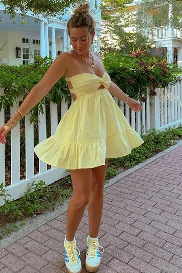 A-Line Strapless Empire-Waist V-Neck Pleated Satin Short Homecoming Dress