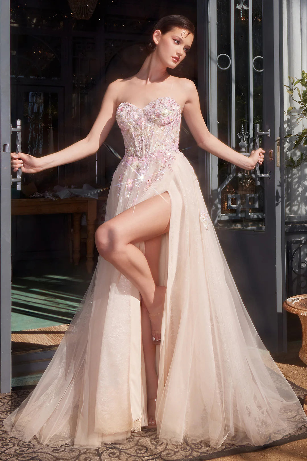 A-line sleeveless tight corset dress with side slit and sequin flower embroidery