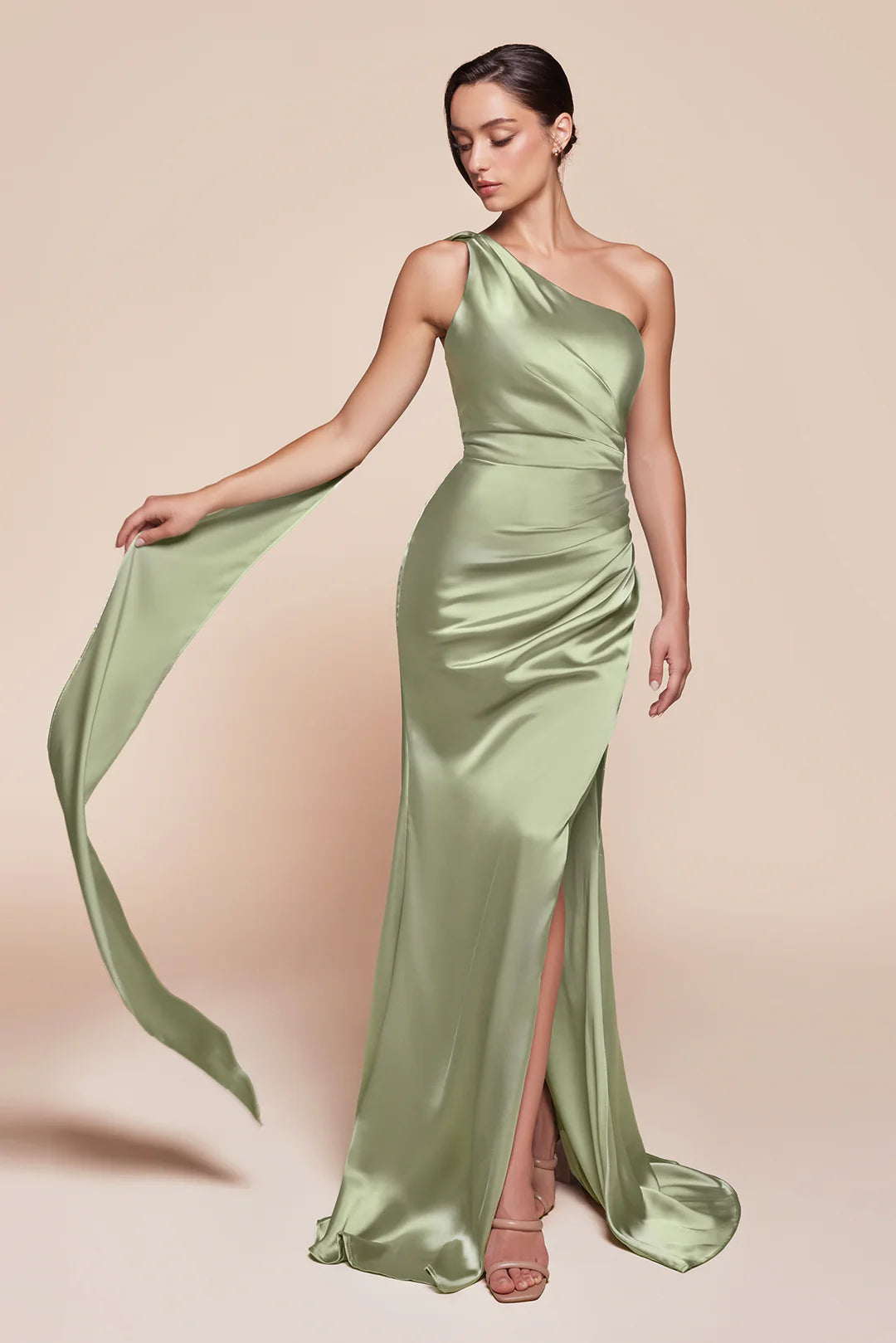 Asymmetric design of single shoulder strap mermaid dress