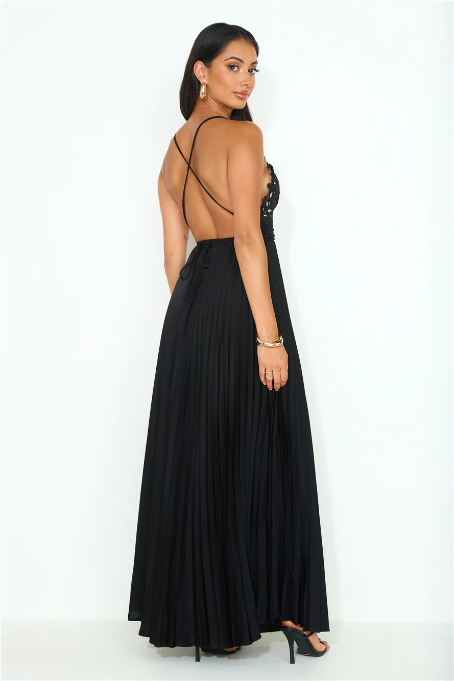 Black Lace Applique Backless Pleated Evening Dresses