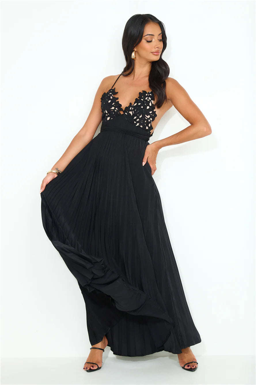 Black Lace Applique Backless Pleated Evening Dresses