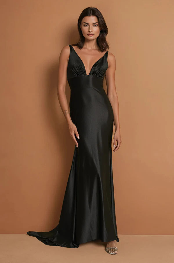 Black Satin Deep V-Neck Backless Ruched Train Mermaid Maxi Evening Dresses