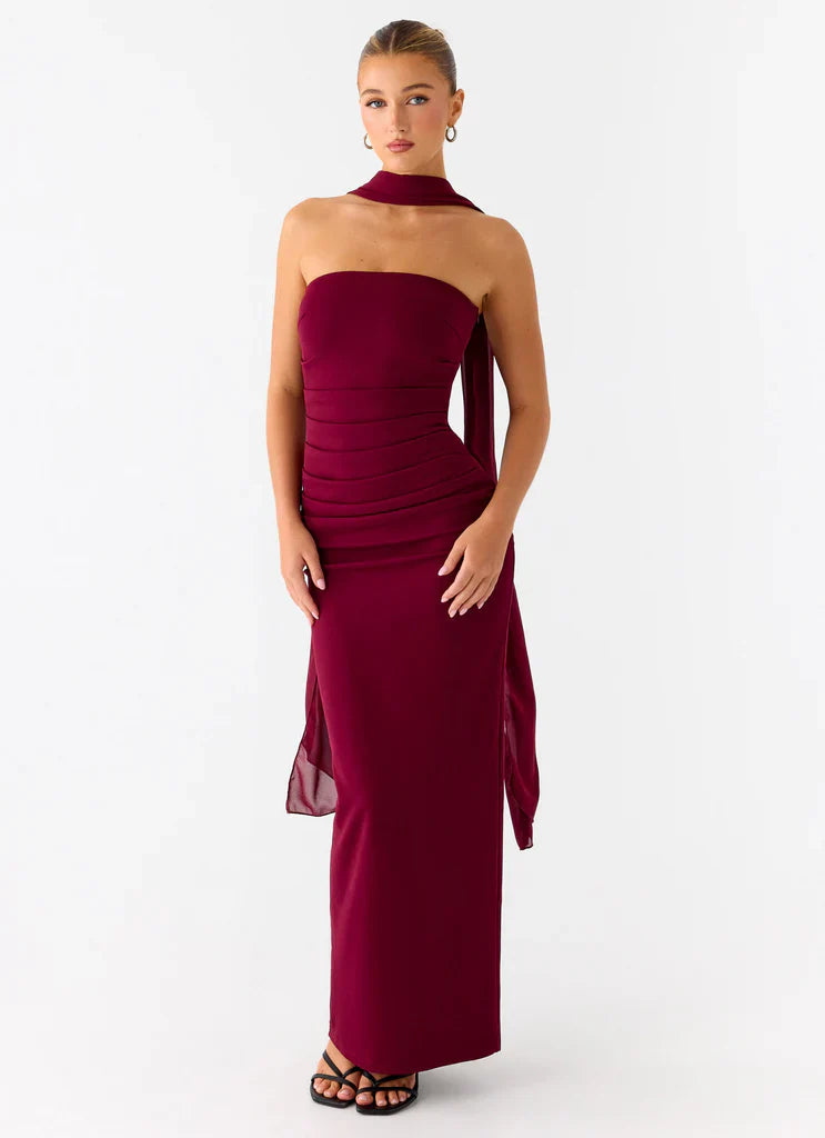 Burgundy Strapless Halter Neck Ruched Maxi Prom Dress For Elegant Formal Evening Events