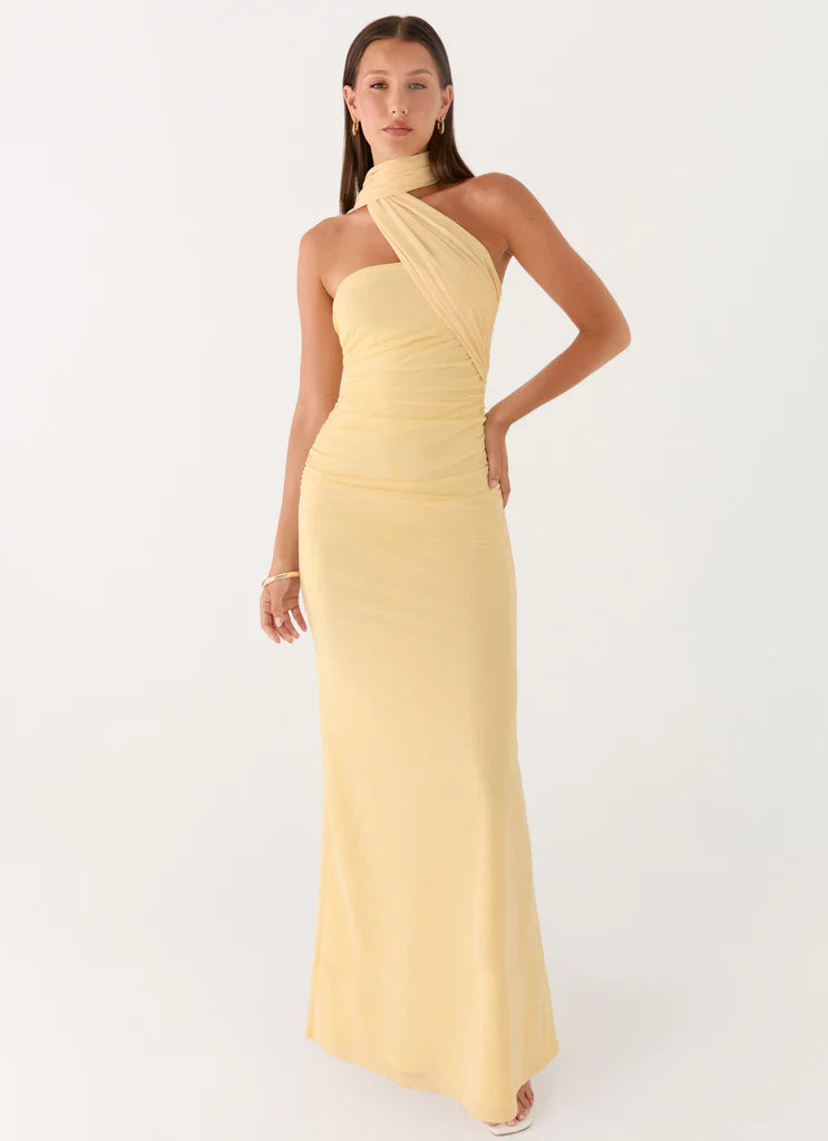 Butter Yellow Halter Neck Ruched Backless Maxi Prom Dress For Elegant Formal Evening Events