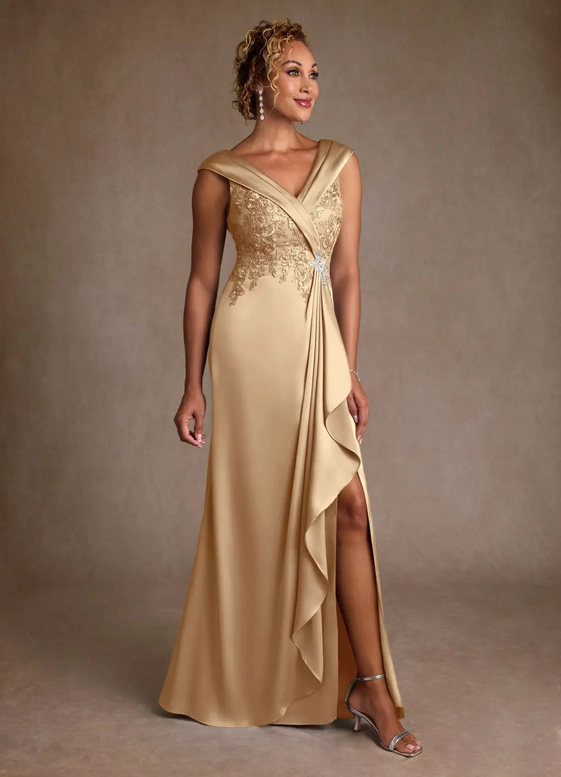 Champagne Satin Lace Applique Mermaid Maxi Evening Dresses