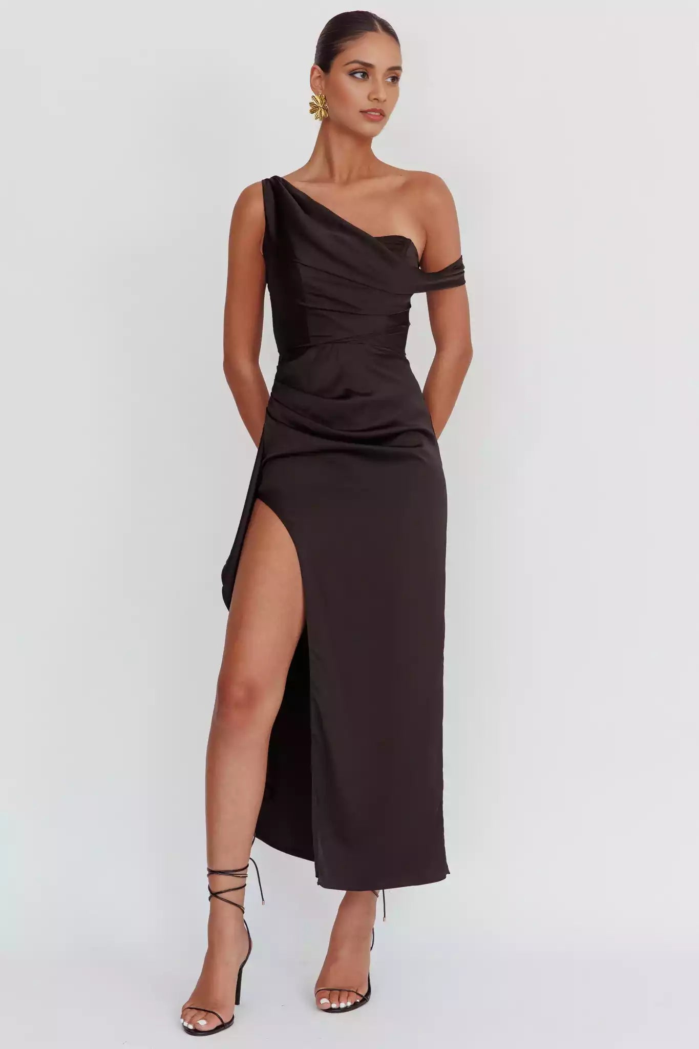 Charm and exquisite satin, ultra long shoulder exposed front leg slit, invisible back zipper Prom Dresses