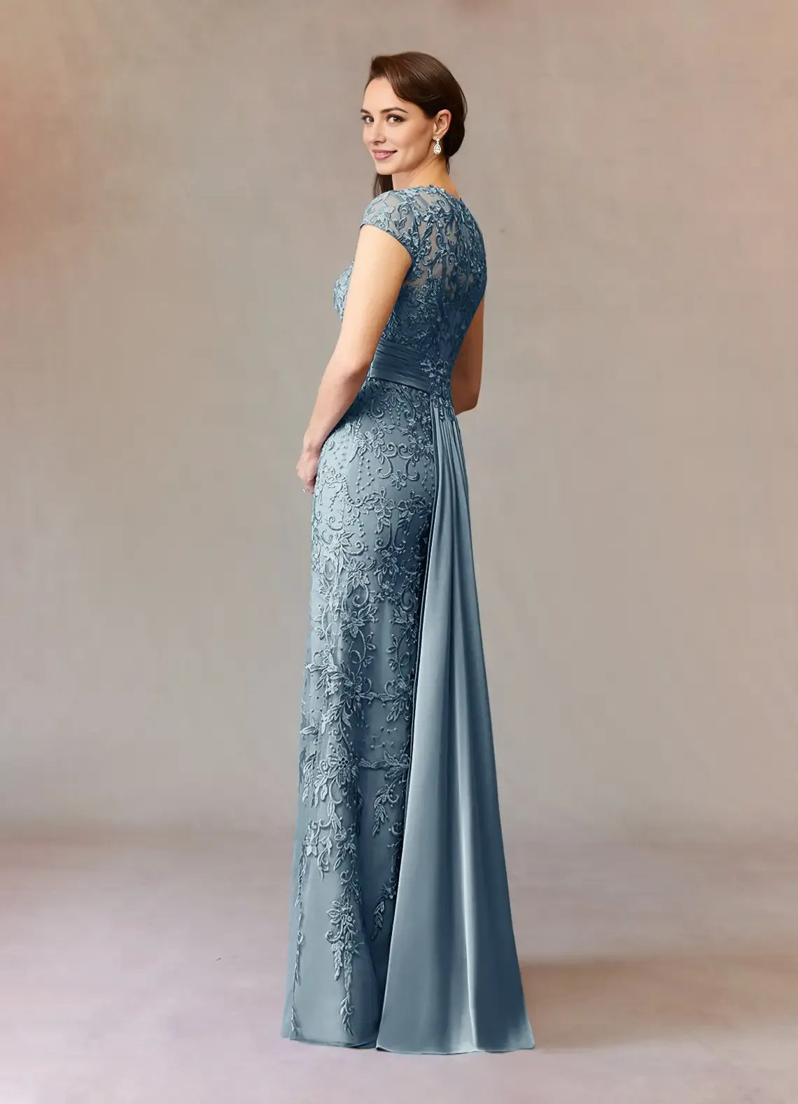 Charming Dusty Blue Mermaid Lace Scoop Neck Illusion Cap Sleeves Back Zip  Floor-Length Mother of the Bride Dress for women hot sale