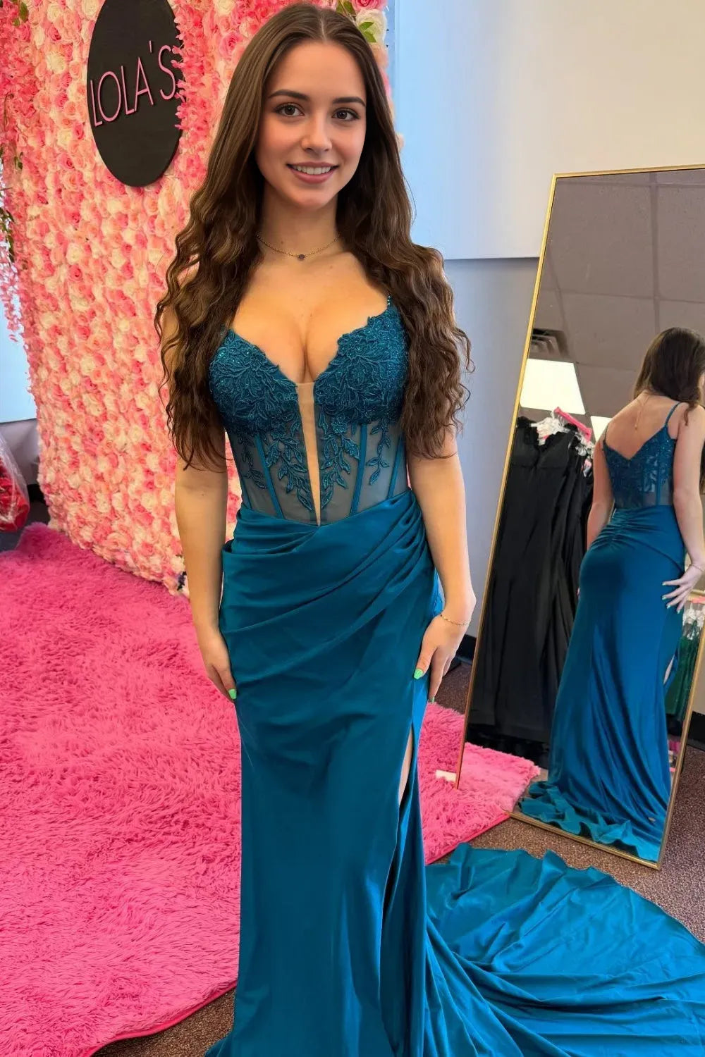 Charming Sheath Deep V-Neck Sleeveless Appliques Ruched Back Zip High-Slit Floor-Length Prom Dress for ladies Hot Sale