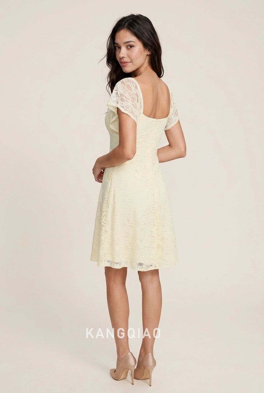 Charming A-Line Sweetheart Short Sleeve Lace Elegant Light Yellow Short Homecoming Dresses