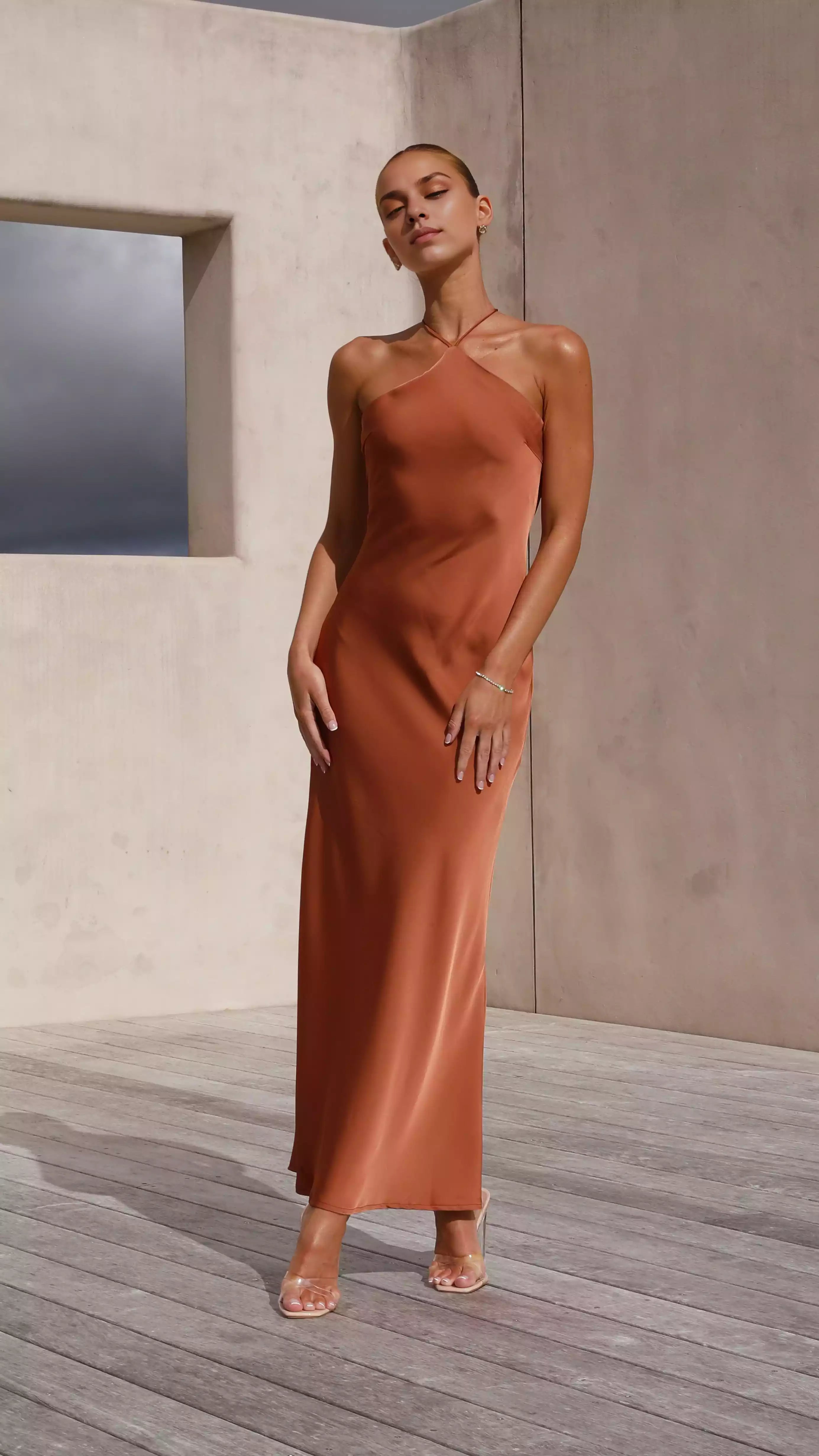Charming halter neckline with cross ties, fully lined and slim fit Prom Dresses