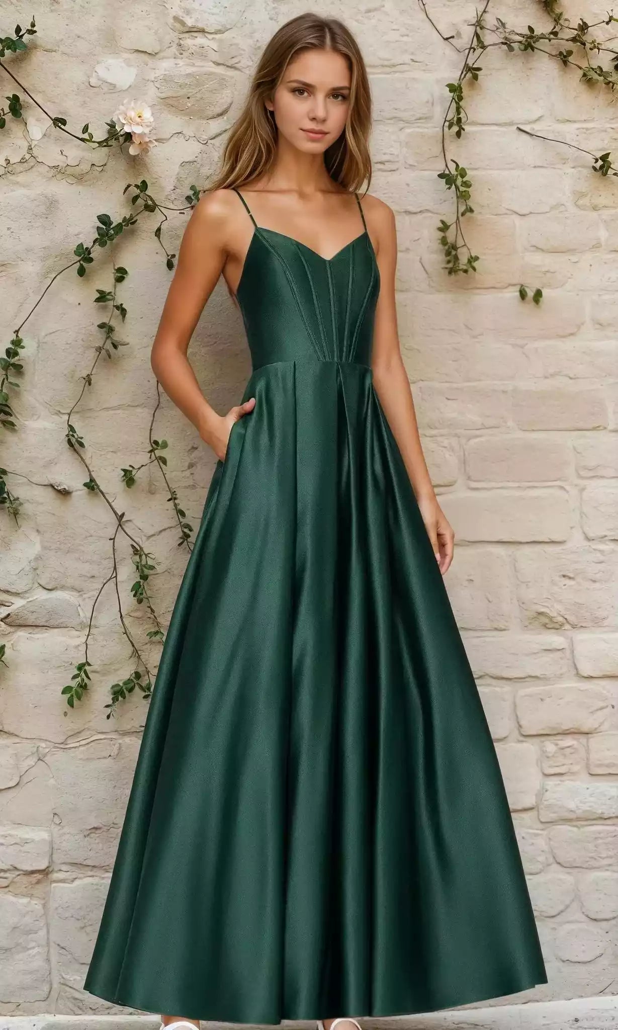 Classic and elegant long A-line V-neck corset wrapped around the backless strap, perfectly fitting the body Prom Dresses