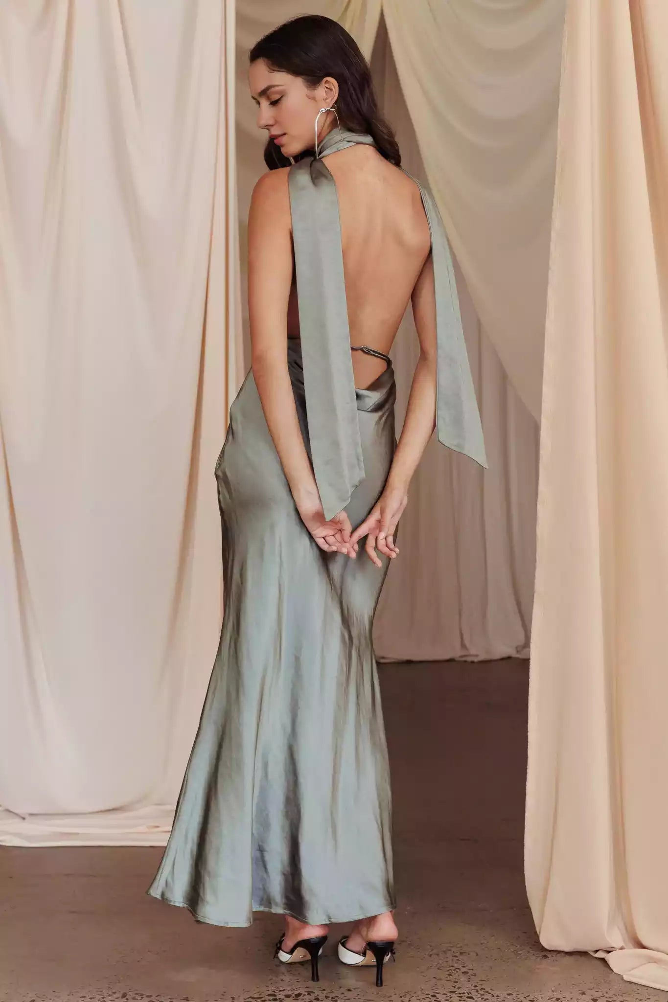 Classic deep V-neck backless low back strap with adjustable side zipper Bridesmaid Dresses