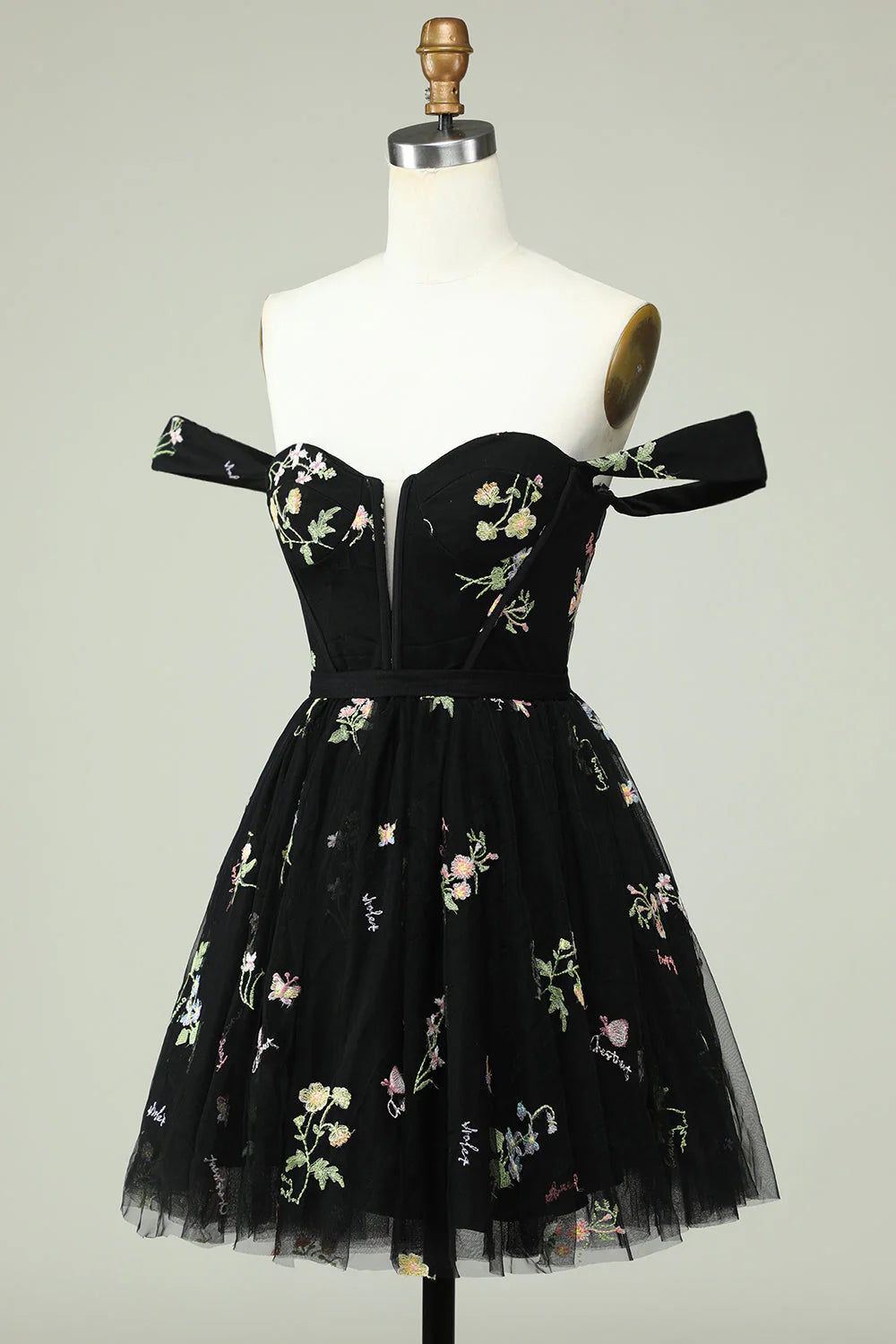 Cute A-line Sweetheart Embroidered Short Back to School Dress