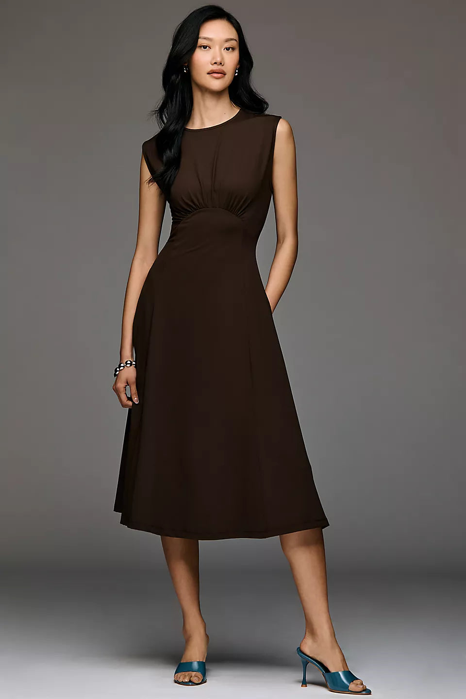 Dark Brown Sleeveless Midi Evening Dresses with Ruched Waist & Flared Skirt