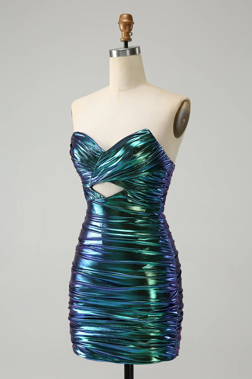 Side view of teal blue form-fitting metallic homecoming dress.