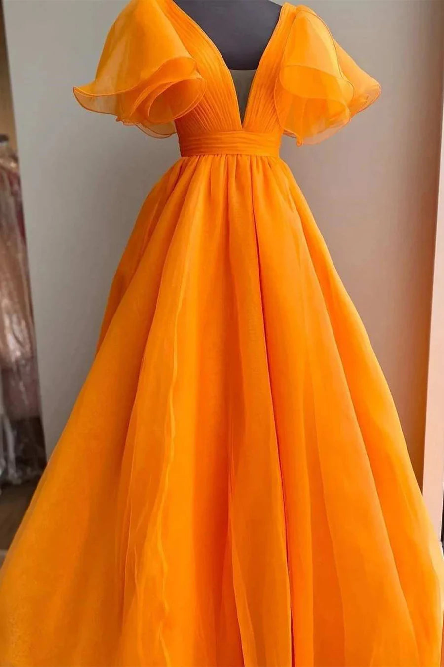 Deep V-pleated sleeve A-line long skirt
