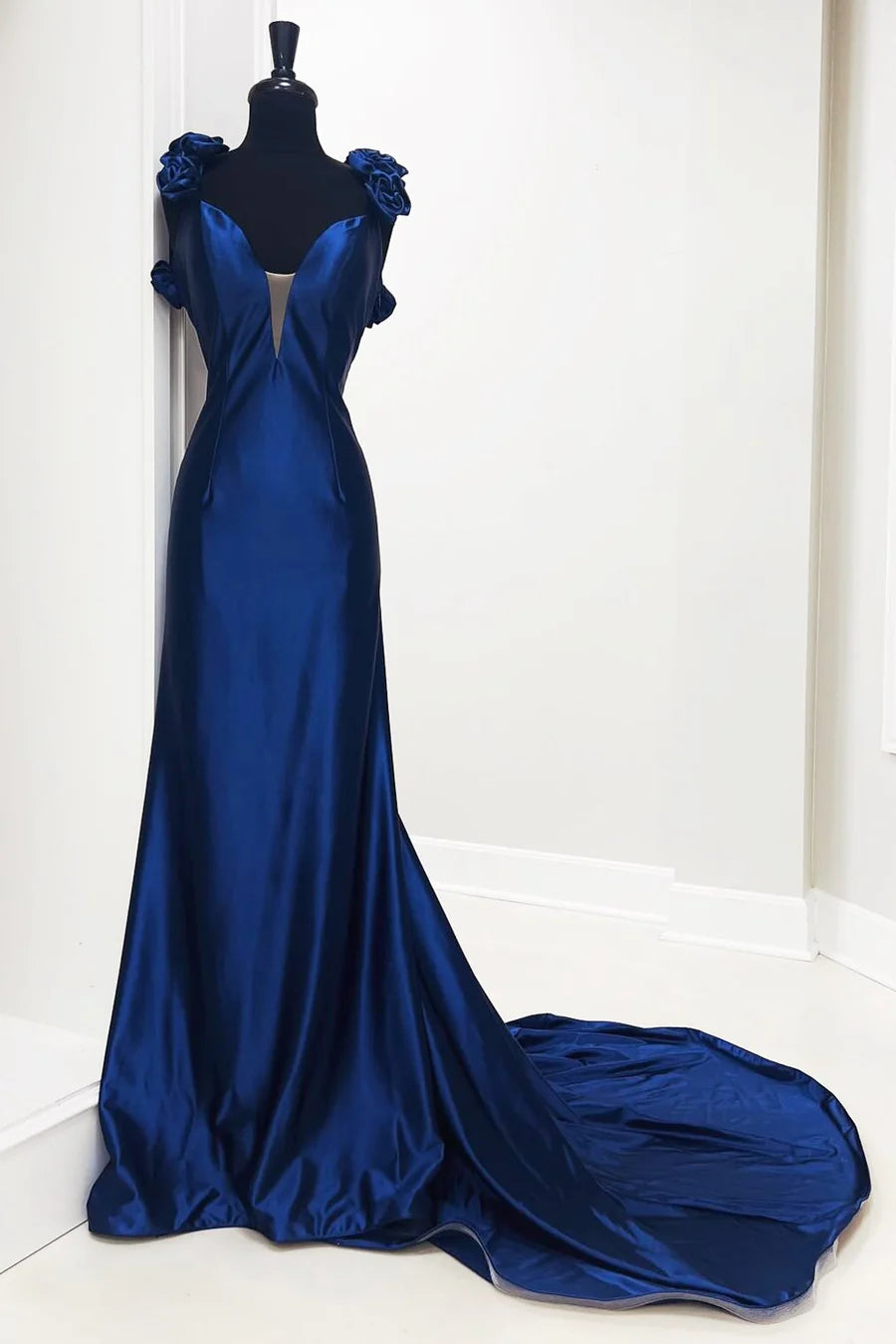 Deep V backless mermaid long dress with floral 3D design