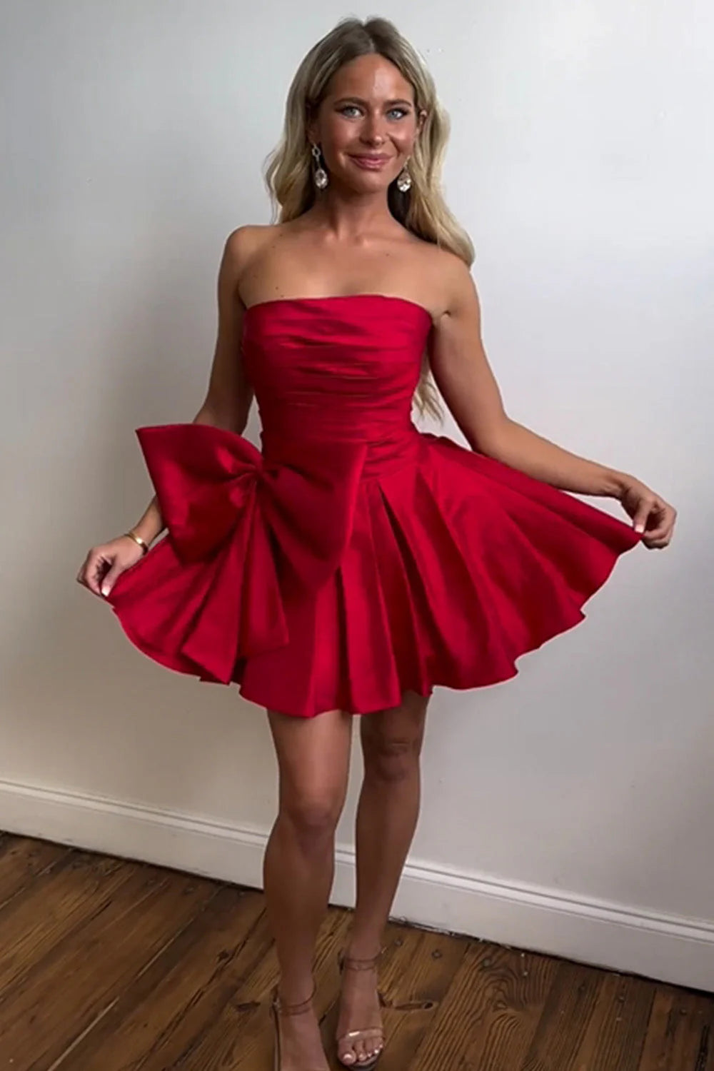Elegant A-Line strapless short satin homecoming dress with a bowknot.
