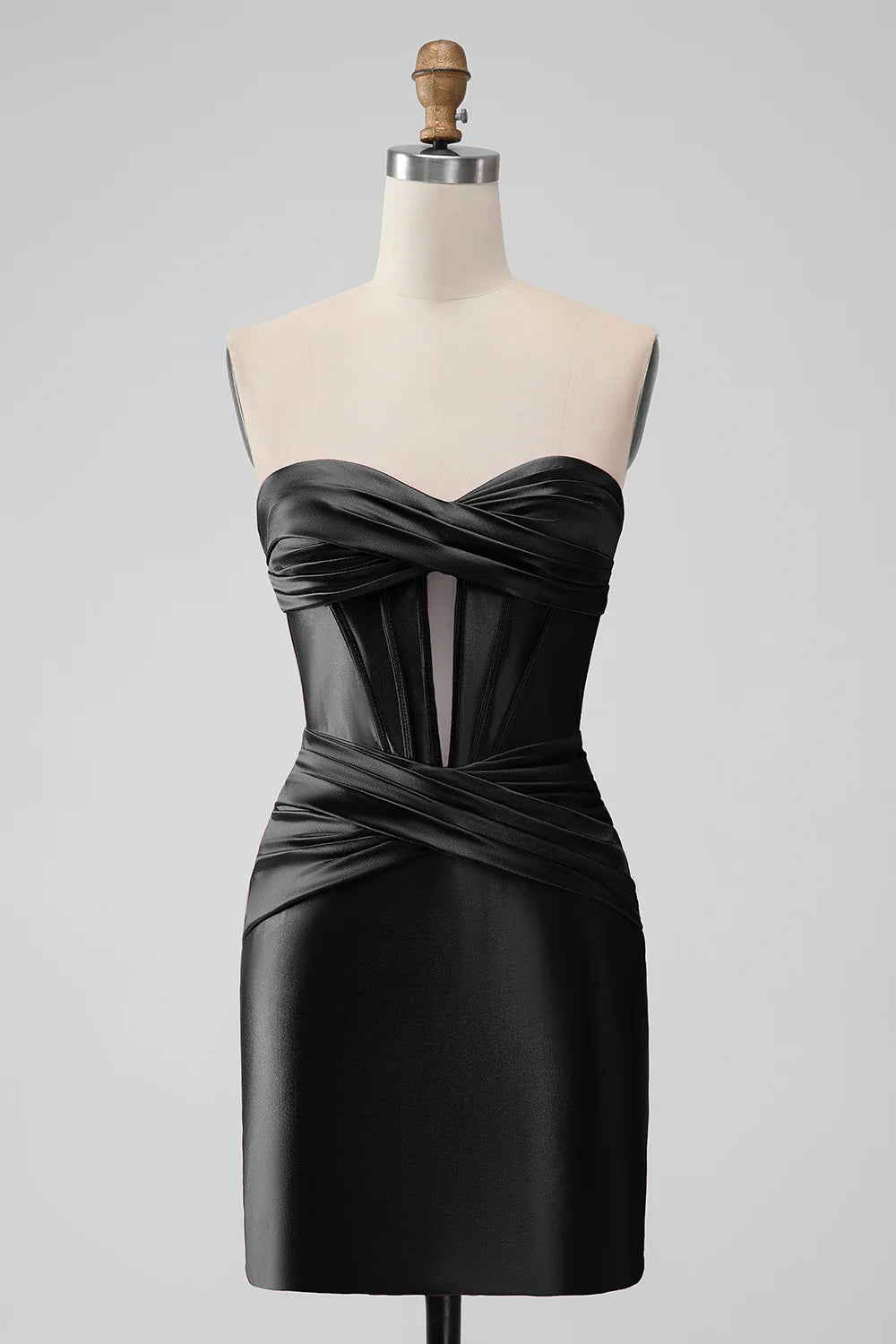 Chic Black Bodycon Homecoming Dress with Sweetheart Neckline and Pleated Corset.