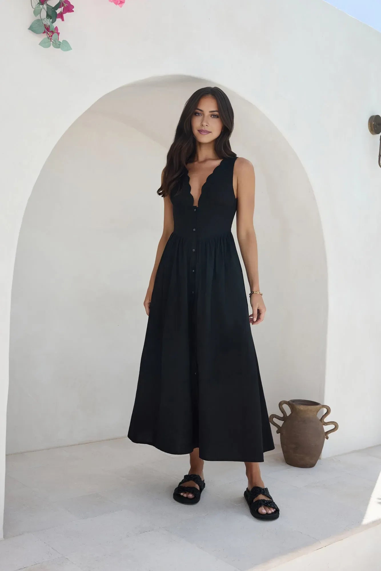 Elegant Black A-Line V Neckline Sleeveless Buttons to Front Backless Ankle-Length Prom Dresses ﻿