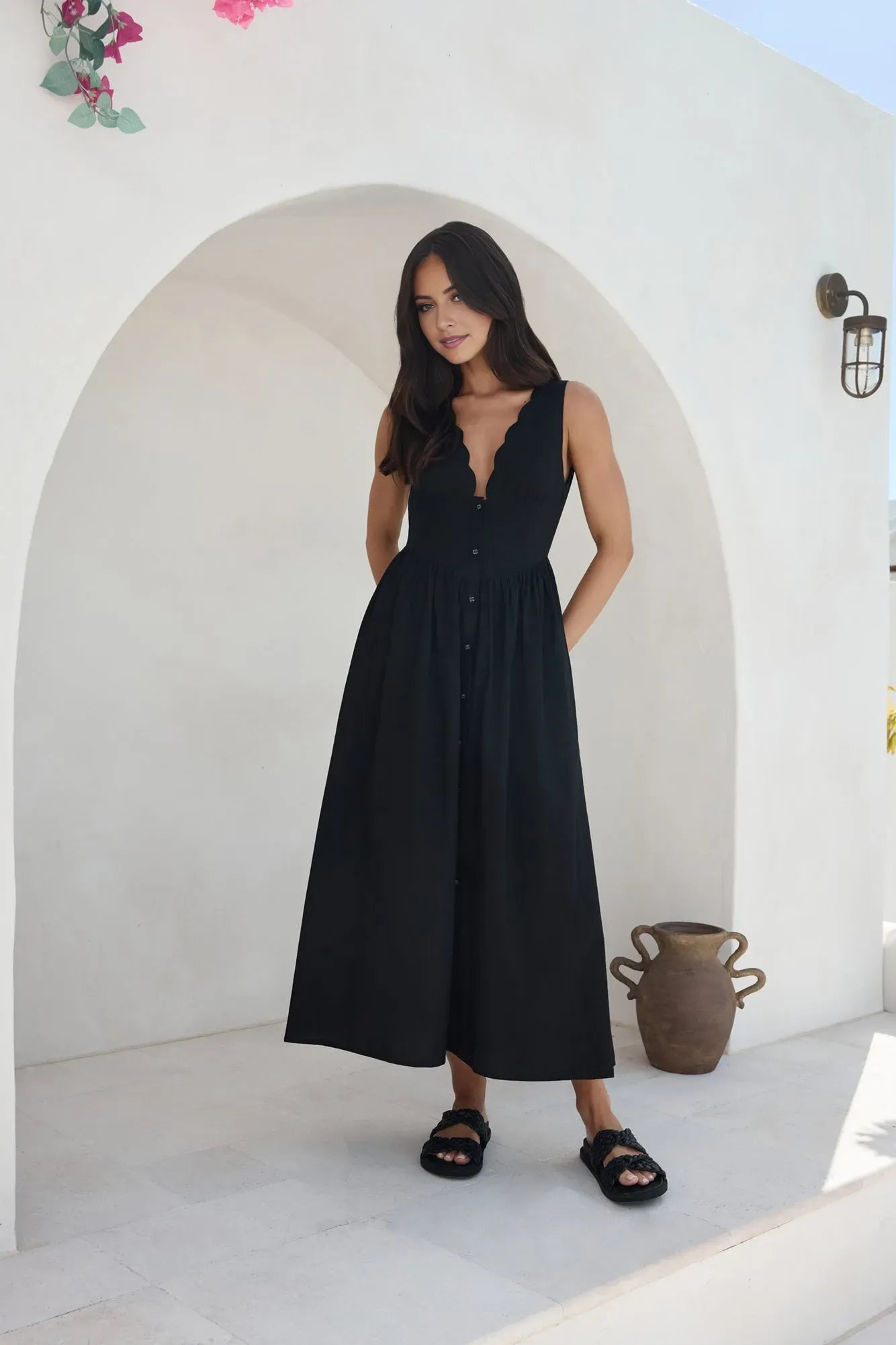 Elegant Black A-Line V Neckline Sleeveless Buttons to Front Backless Ankle-Length Prom Dresses ﻿