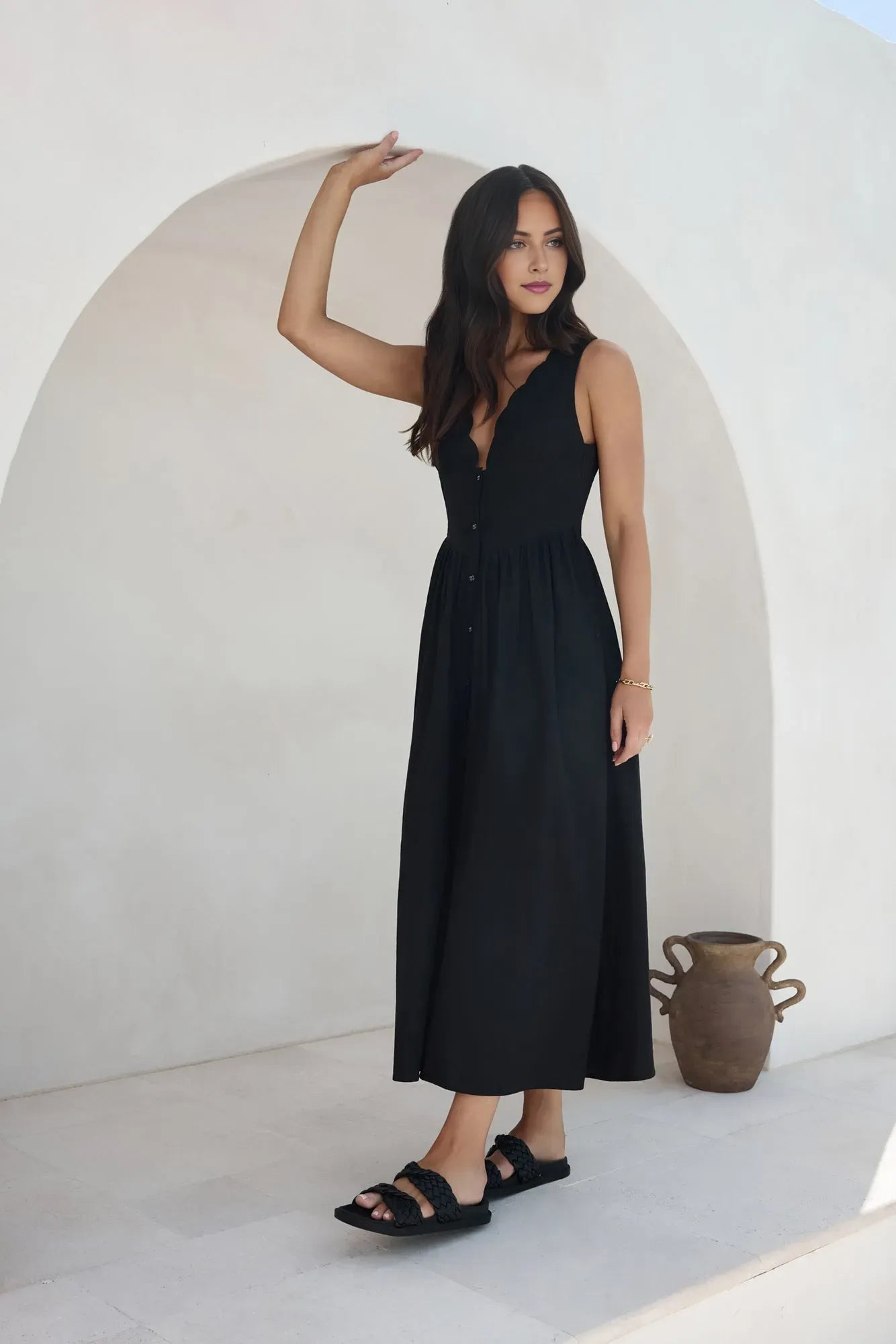 Elegant Black A-Line V Neckline Sleeveless Buttons to Front Backless Ankle-Length Prom Dresses ﻿