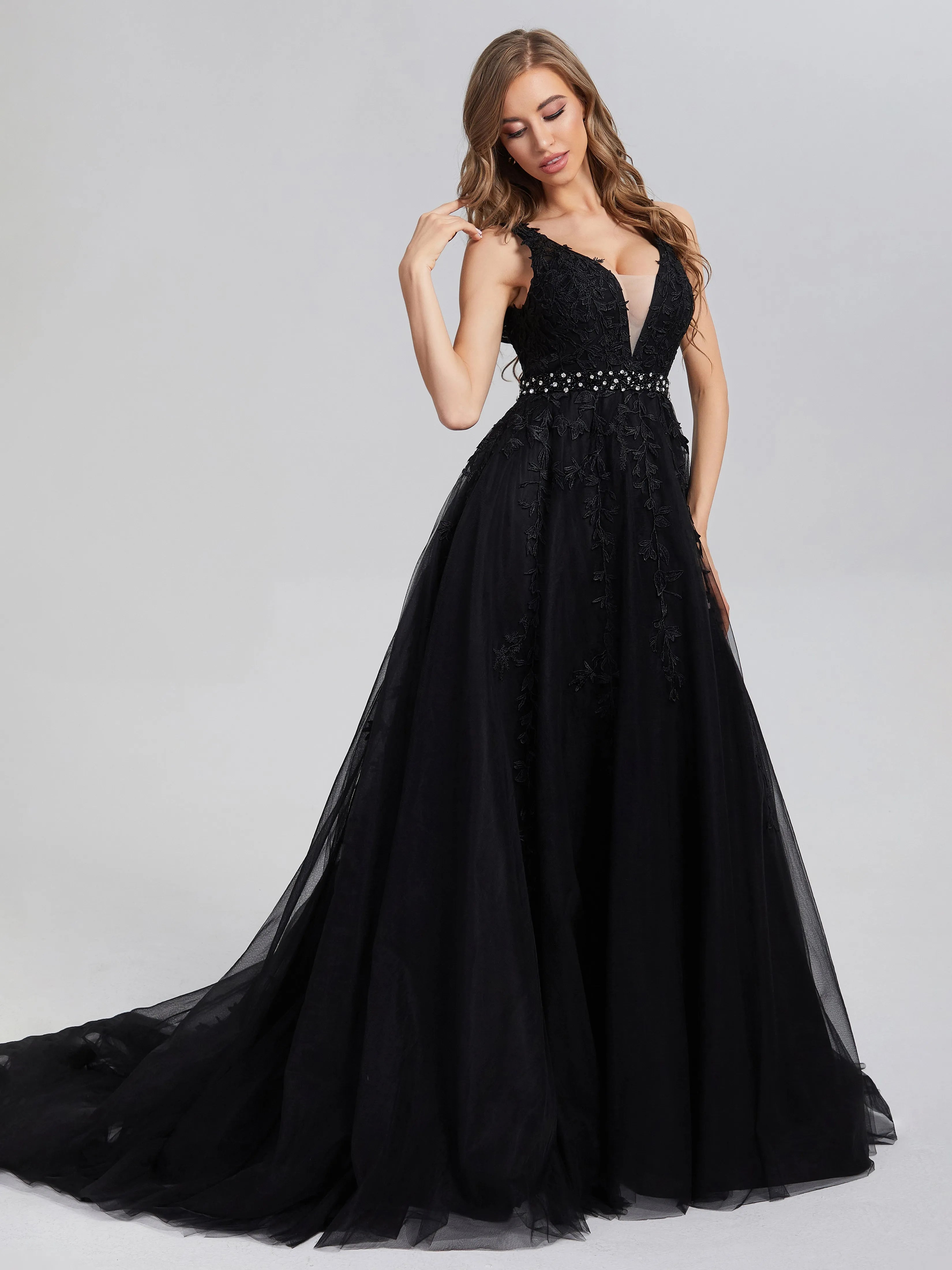 Elegant Black Tulle V-neck Backless Appliques Satin with Plunging Lace and Beaded Waistband