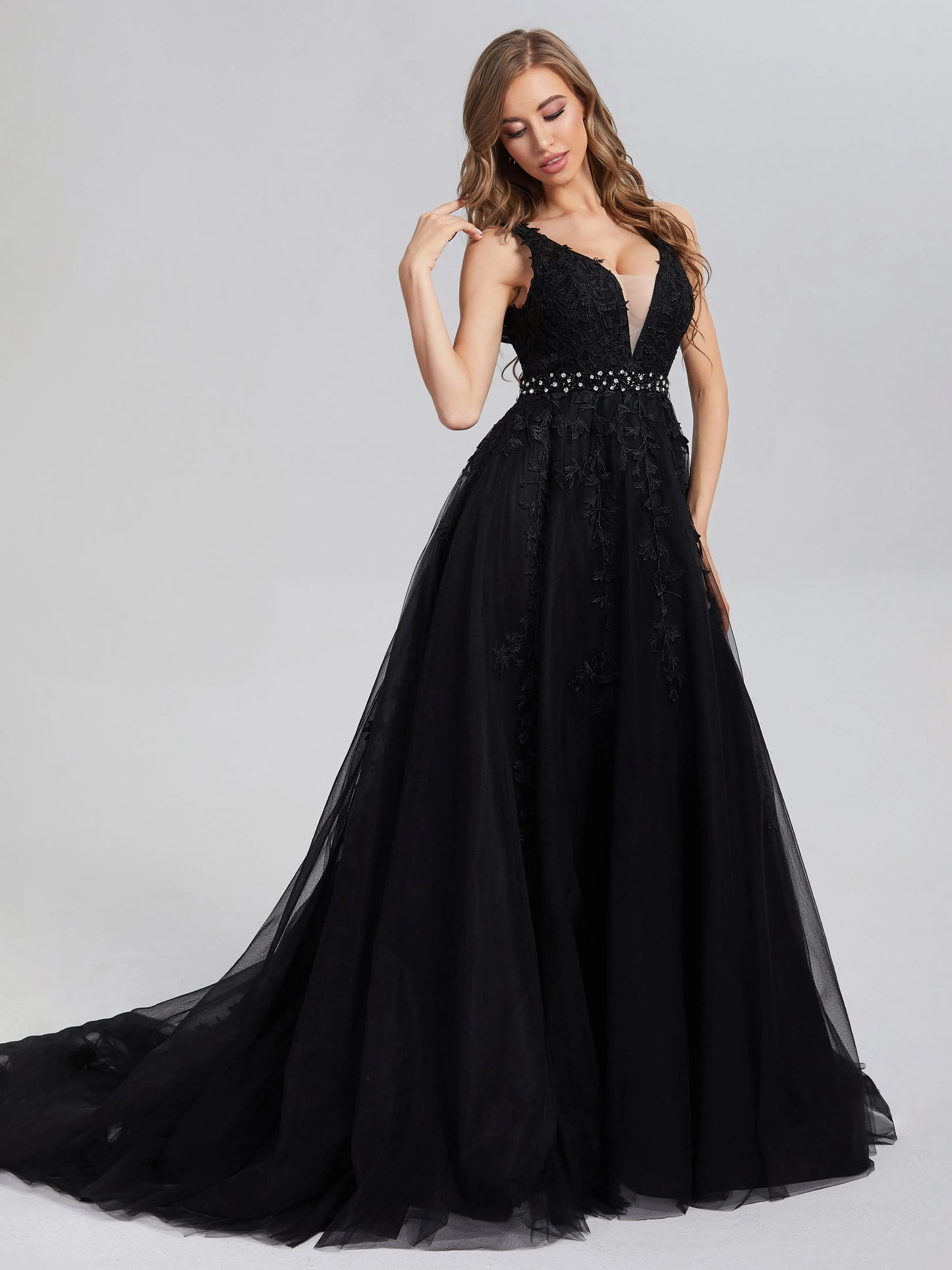 Elegant Black Tulle V-neck Backless Appliques Satin with Plunging Lace and Beaded Waistband