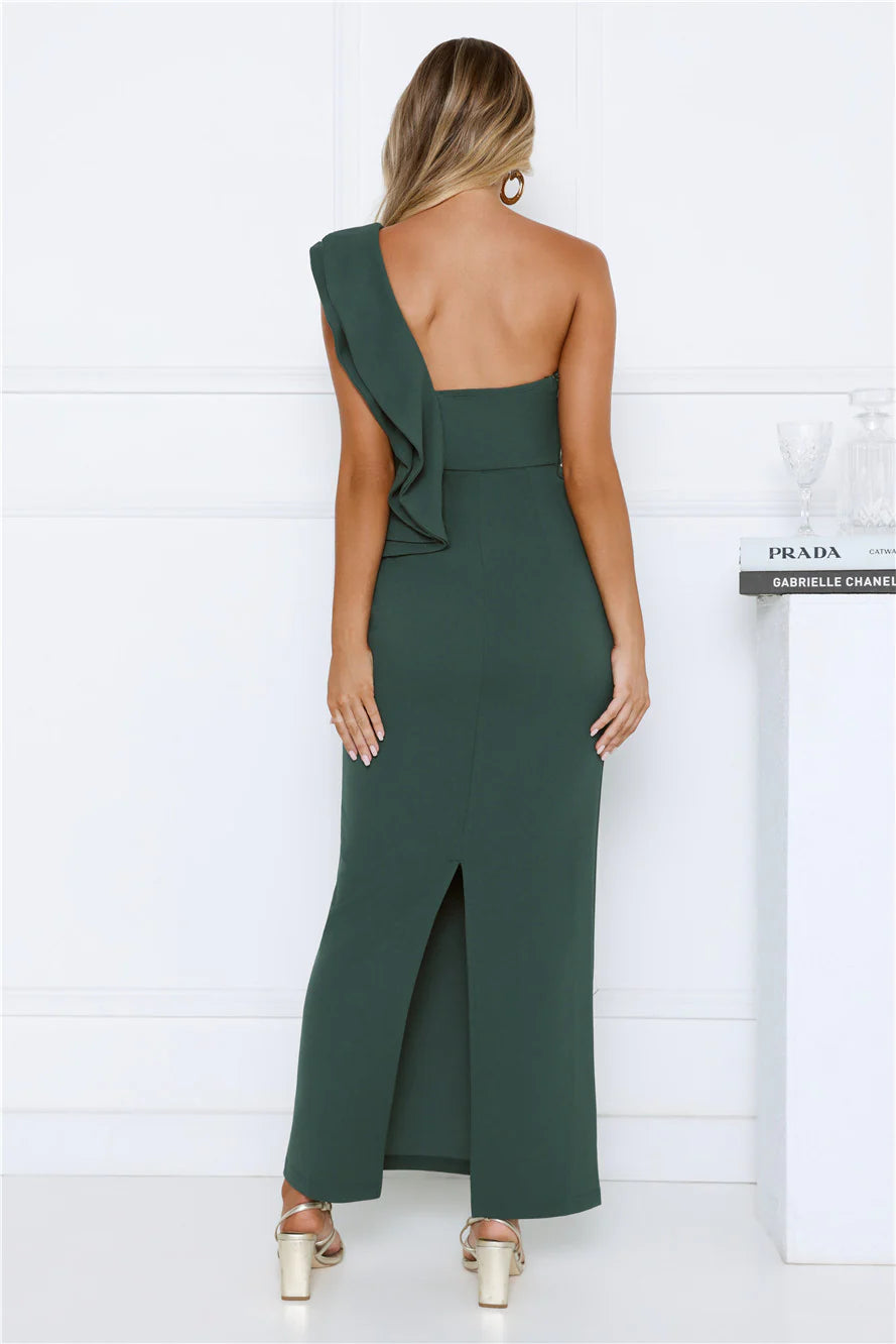 Elegant Emerald Green One-Shoulder Maxi Dress with Cascading Ruffle Detail, Form-Fitting Silhouette, Open Back Design and Back Slit