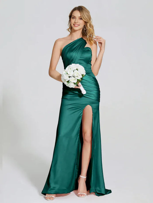 Elegant Emerald Green Satin One - Shoulder Trumpet  Prom Dress with High Slit and Ruched Detail