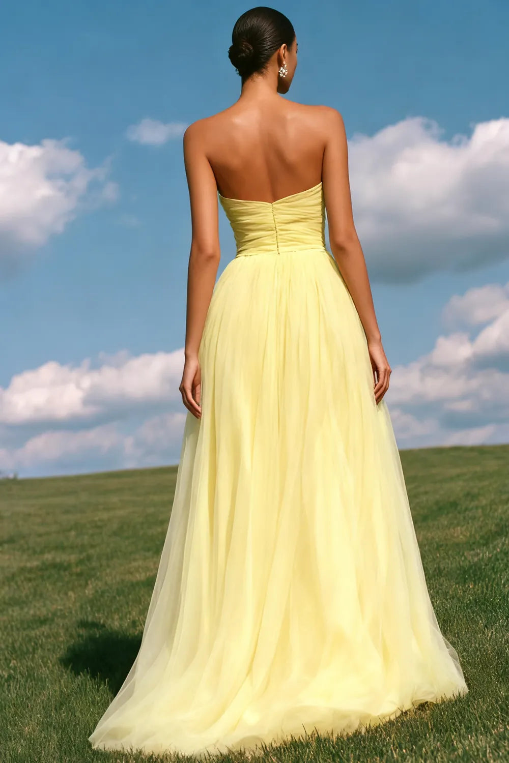 Elegant Light Yellow Ball Gown Sweetheart Neck Strapless Back Zip Ruched Bodice Tulle Floor-Length Prom Dress