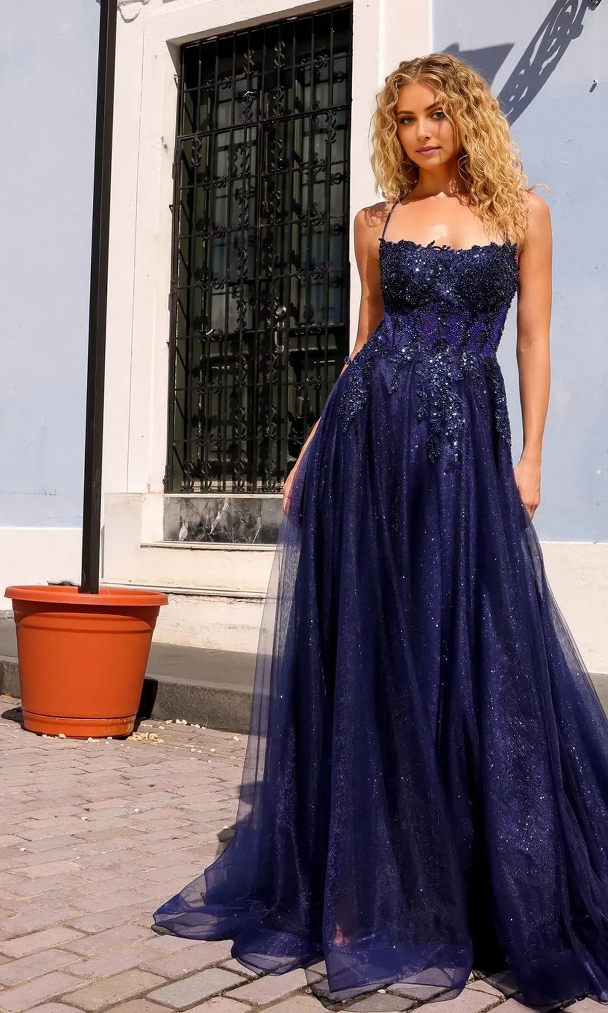 Elegant Navy Blue A-Line Spaghetti Strap Sleeveless Open-Back Floor-Length Beaded Glitter Tulle Prom Dress