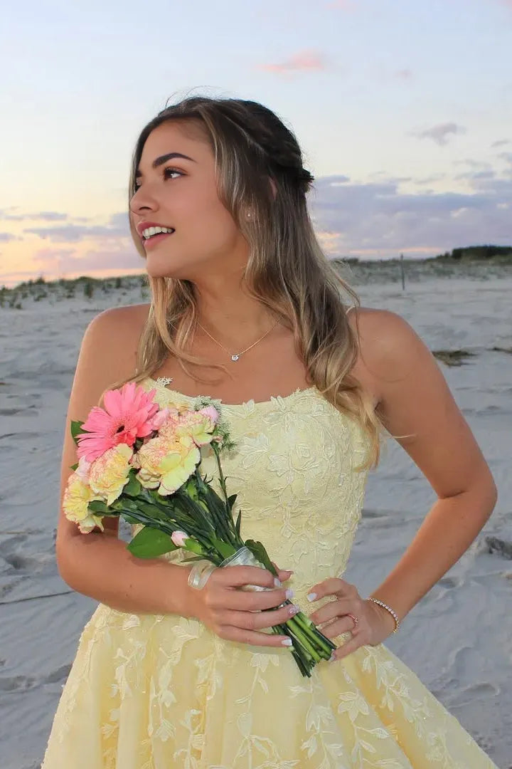 Elegant Yellow A-line Square Neck Sleeveless Appliques Tulle Lace -Up Floor-Length Prom Dresses Hot Sale