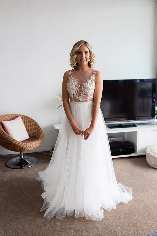 Elegant A-line sleeveless chiffon wedding dress lace