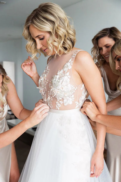 Elegant A-line sleeveless chiffon wedding dress lace