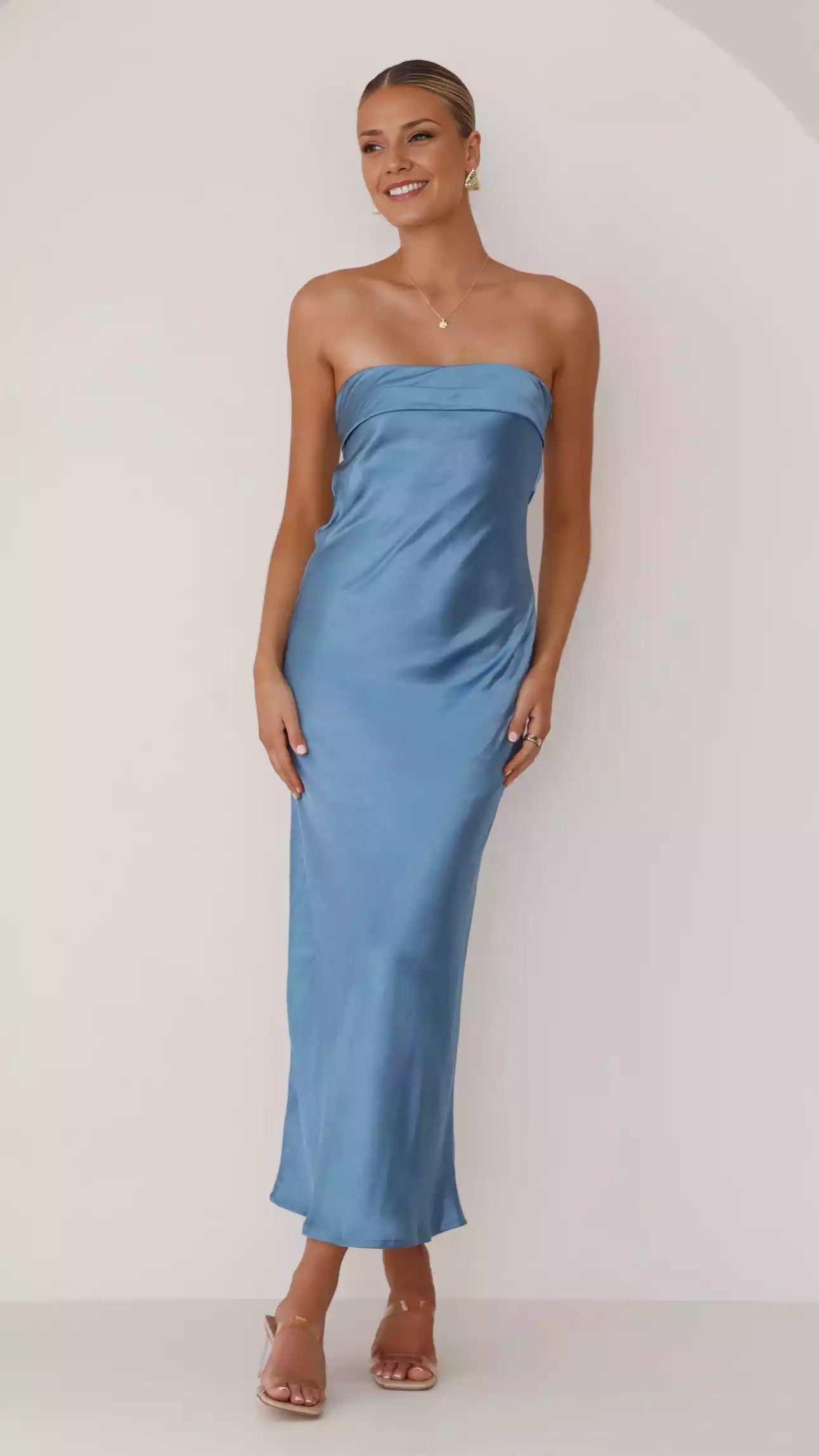 Elegant and stylish strapless long dress with pleated details, backless, invisible side zipper Prom Dresses