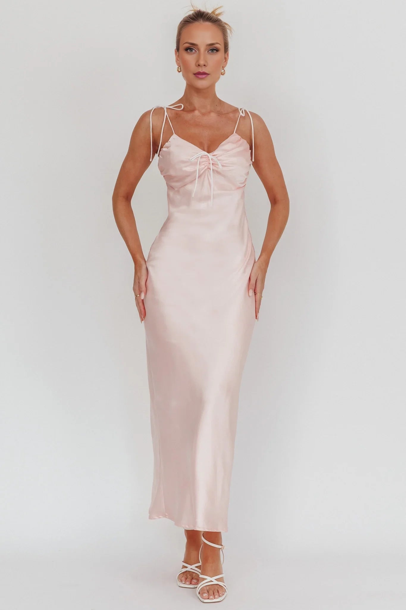 Elegant luxury satin adjustable shoulder strap exquisite lace up invisible side zipper bridesmaid dress