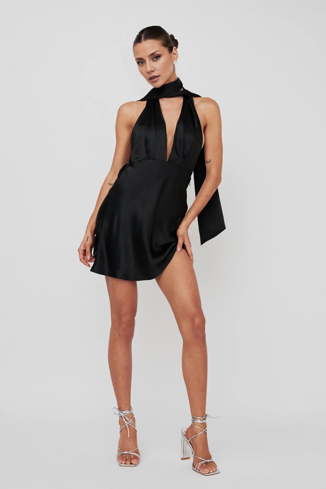 Elegant satin mini low V-neck with adjustable shoulder straps and side zippers Homecoming Dresses
