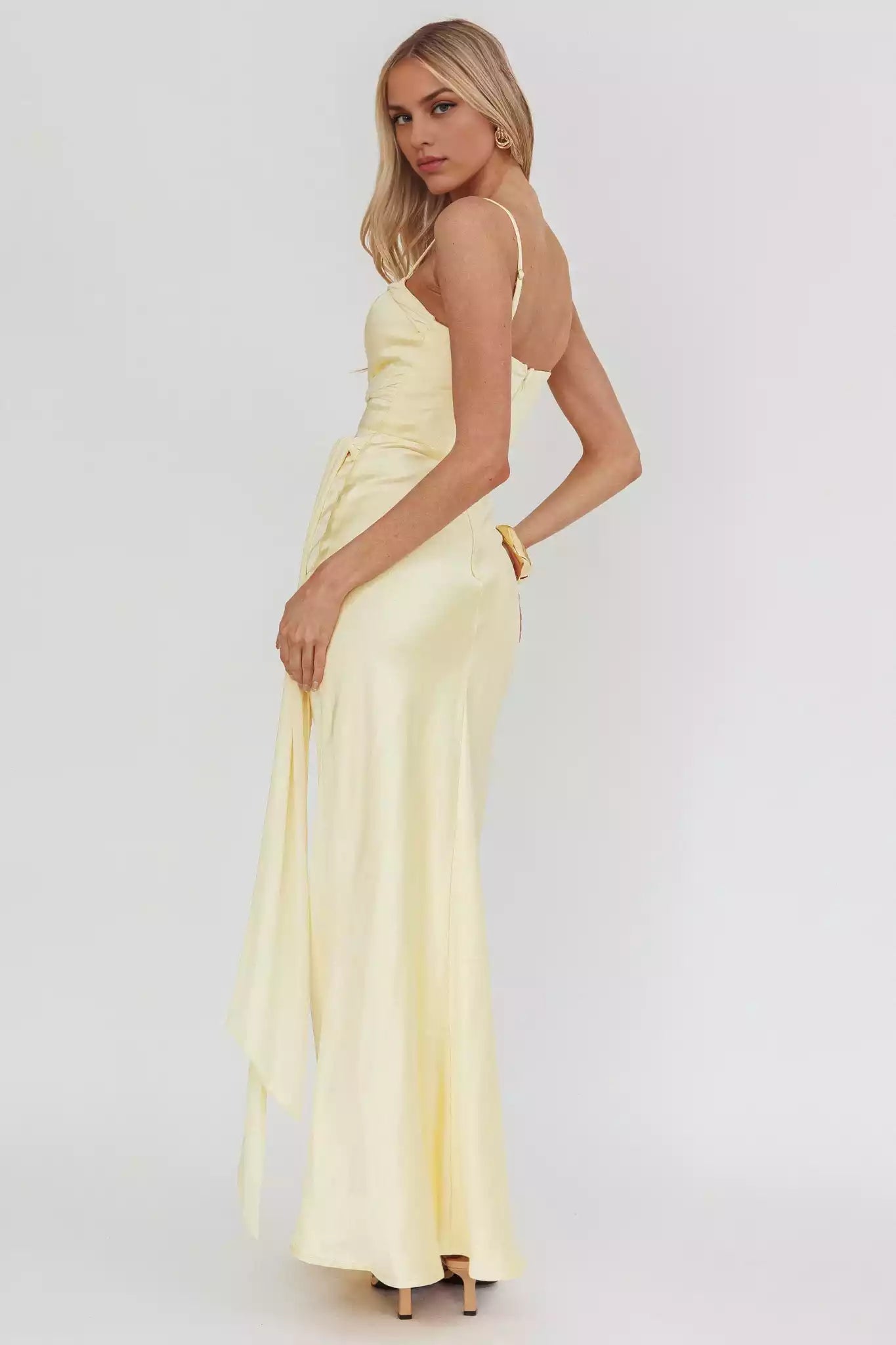 Enchanting lining mesh details with knots at the waist and zippers at the back Bridesmaid Dresses