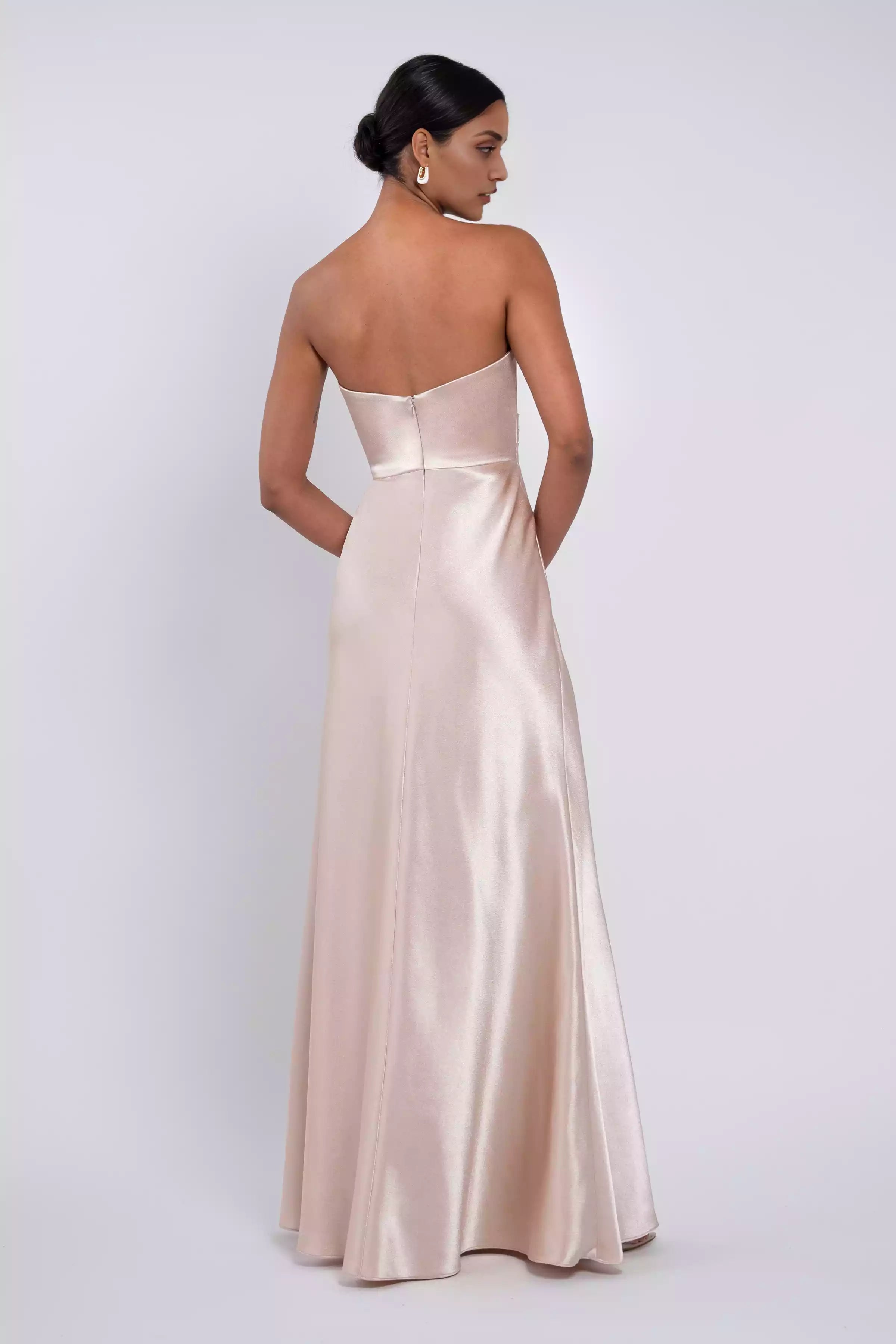 Eternal elegance, exquisite sagging corset with slim fit and flared diagonal skirt, Evening Dresses