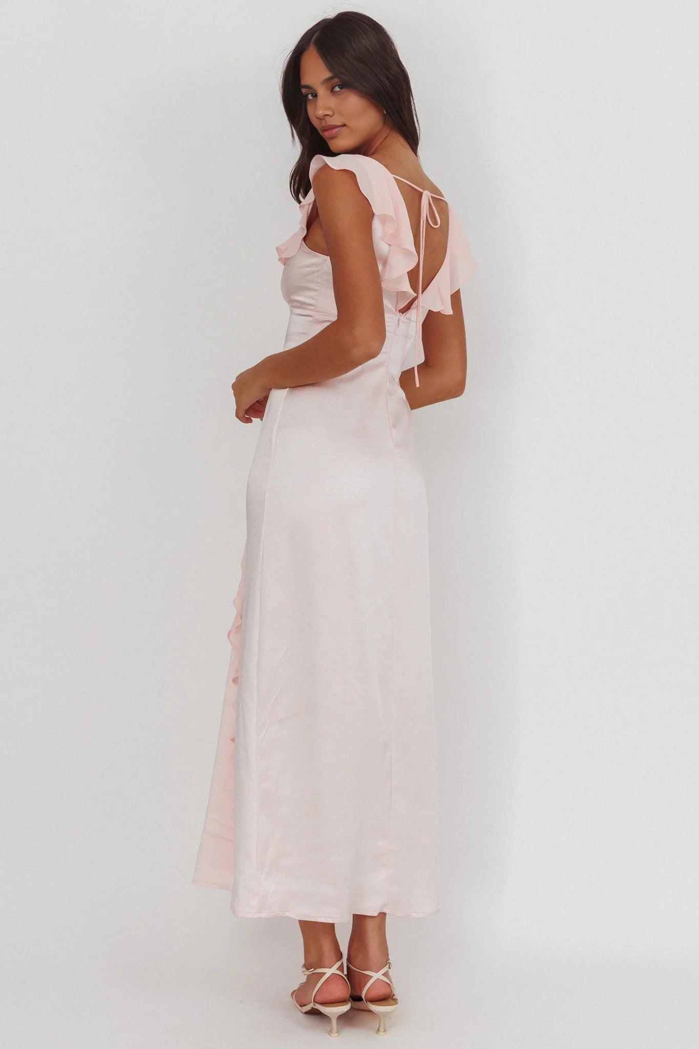 Exquisite ruffled unlined bridesmaid dress with zipper back